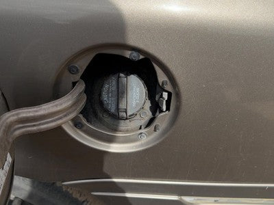 1998-2004 Mercury Grand Marquis Fuel Filler Neck Assembly With Gas Cap Oem