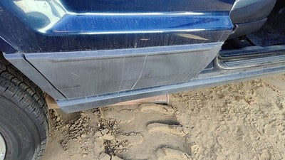 03-04 Grand Cherokee Passenger Right Rear Moulding From Door Back Trim Strip