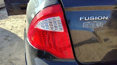 2010-2012 Ford Fusion Driver Left Tail Light Brake Lamp Oem Rear Crack