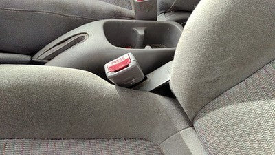 2000-2005 Kia Rio Driver Left Front Seat Belt Buckle Receiver Oem Gray