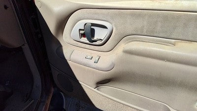 1995-99 Gmc Yukon Passenger Right Front Inside Door Trim Panel Only Oem Tan 522