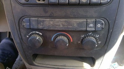 2001-2002 Dodge Caravan Temperature Control Module In Dash Heater Ac Head Unit
