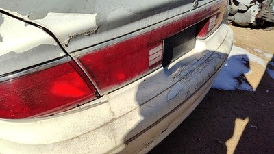 1997-1999 Buick Century Center Tail Light Middle Brake Lamp Oem 05978553