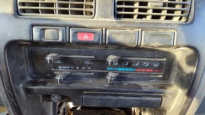 1996-1997 Nissan Hardbody Temperature Control Module In Dash Heater Ac Head Unit