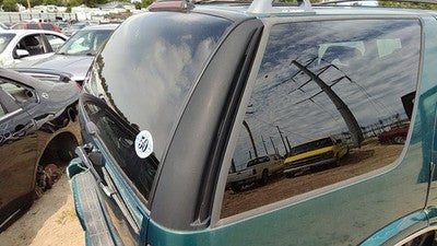 1996 S10 Blazer Passenger Right Rear Moulding On Quarter Panel Oem