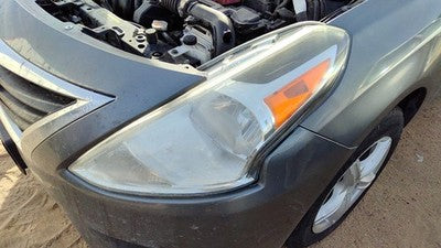 2015-2019 Nissan Versa Driver Left Head Light Oem Front Lamp 260609Kk0a