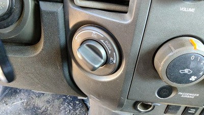 2004 Nissan Titan 4x4 Selector Knob Oem Dash Button 4wd