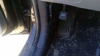 2011 Kia Sorento Driver Left Lower Kick Trim Panel Oem Black Eb