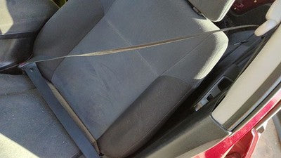 03-04 Mitsubishi Outlander Driver Left Front Seat Belt Retractor Shoulder Black