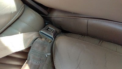 1992 Buick Park Ave Ultra Passenger Right Front Seat Belt Buckle Receiver Tan