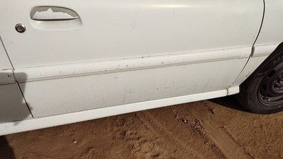 2001-2002 Kia Rio Passenger Right Front Moulding From Door Oem Trim Strip White