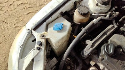 2000-2002 Kia Rio Windshield Washer Fluid Reservoir With Pump Oem Wiper Tank