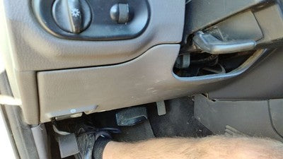 2002-2003 Ford Explorer Lower Dash Under Column Knee Bolster Trim Panel Oem Gray