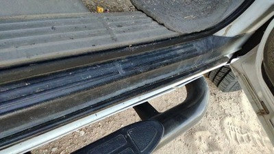 2001 Chevy Suburban Passenger Right Lower Sill Step Moulding Trim Panel Oem