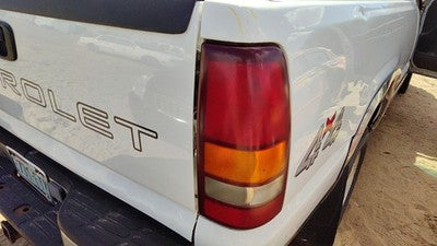 1999-2002 Chevy Silverado 1500 Passenger Right Tail Light Brake Lamp Oem Rear