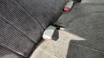 1999-03 S10 Pickup Passenger Right Front Seat Belt Buckle Receiver Oem Gray 12D