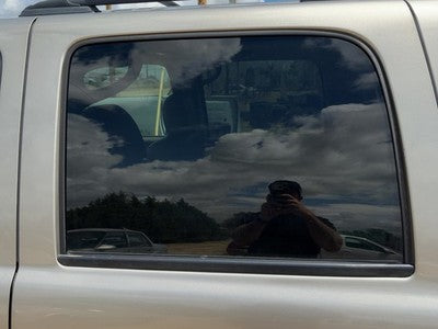 2000-2006 Chevy Suburban Driver Left Rear Side Window Door Glass Oem Back