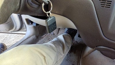 2003-2004 Lincoln Town Car Lower Dash Under Column Knee Bolster Trim Panel Gray