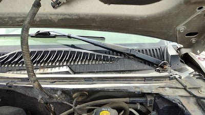 1999-2001 Chevy Silverado 2500 Driver Left Windshield Wiper Arm Oem Blade Lever