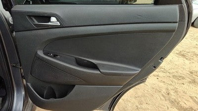 16-18 Tucson Passenger Right Rear Inside Door Trim Panel Only Back Black Try
