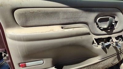 1995-99 Gmc Yukon Driver Left Front Inside Door Trim Panel Only Oem Tan 522