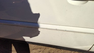 05-09 Lacrosse Driver Left Front Moulding From Door Oem Trim Strip White 40U