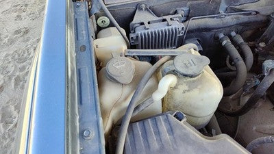 2004-2012 Gmc Canyon Windshield Washer Fluid Reservoir With Pump Oem Wiper Tank