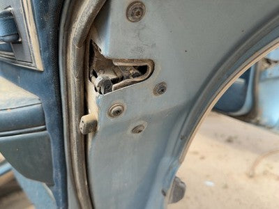 1986 Olds 88 Passenger Right Rear Door Latch With Rods/Cables Oem Back