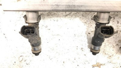 2004 05 Vw Beetle Complete Fuel Rail With Injectors Set Loaded Oem 2.0L Bev