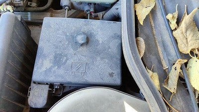 2003-2005 Pontiac Grand Am Engine Fuse Box Power Distribution Panel Oem 3.4L