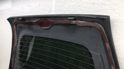 1995-2000 Gmc Yukon Driver Left Rear Back Glass Window Oem Barn Door 15745305