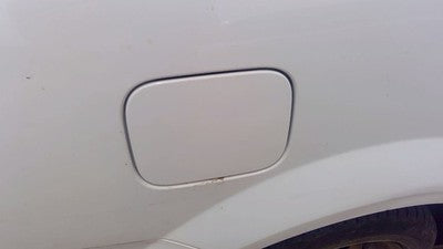 2005-2008 Suzuki Forenza Fuel Door Lid Gas Flap Oem White 6485085Z02