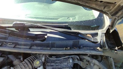 2013-2019 Nissan Sentra Driver Left Windshield Wiper Arm Oem Blade Lever