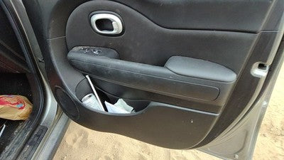 2014-2019 Kia Soul Passenger Right Front Door Trim Panel With Switches Black Eq