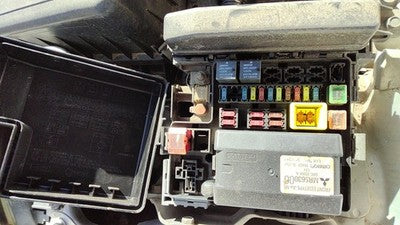 2000-2005 Mitsubishi Eclipse Engine Fuse Box Power Distribution Panel Oem 3.0L