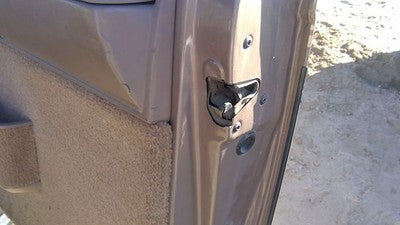 1995 Chevy Astro Passenger Right Front Door Latch With Rods/Cables Oem