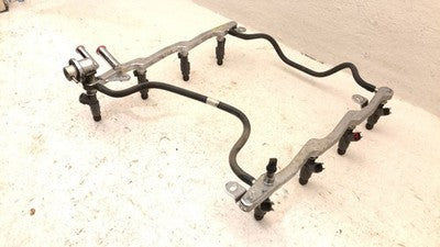 2001-2002 Grand Marquis Complete Fuel Rail With Injectors Set Loaded Oem 4.6L