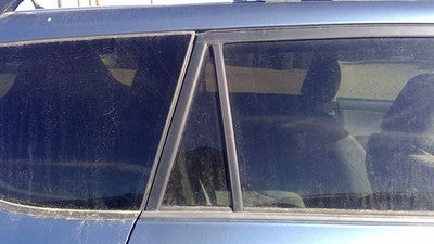 06-14 Rav-4 Passenger Right Rear Vent Window Small Back Door Glass With Frame