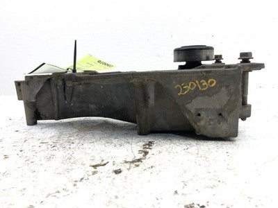 2003 Chevy Suburban Power Steering Mount Bracket OEM AC with Bolts 5.3L 12554030