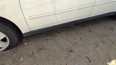 04-08 New Style Malibu Driver Left Lower Rocker Panel Moulding Side Skirt Sedan