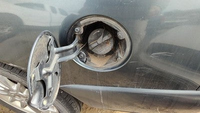 2002-2004 Chrysler 300M Fuel Filler Neck Assembly With Gas Cap Oem 4581390Aa