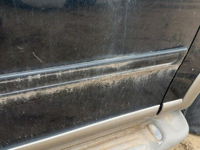 97-02 Ford Expedition Passenger Right Front Upper Moulding From Door Oem Black