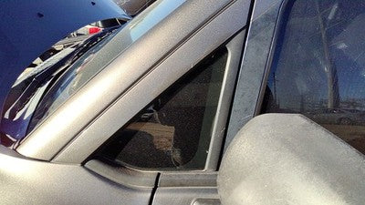 2004-2011 Mitsubishi Endeavor Driver Left Side Corner Pillar Window Oem 6190a007