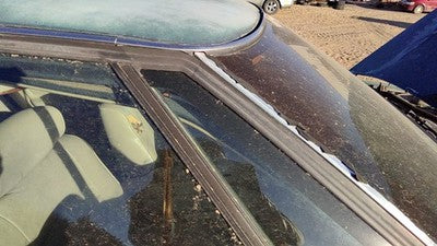 1992-1999 Olds 88 Passenger Right Front Vent Window Small Door Glass With Frame
