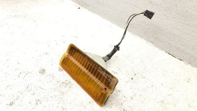 1984-1991 Jeep Grand Wagoneer Passenger Right Front Turn Signal Light Lamp Oem