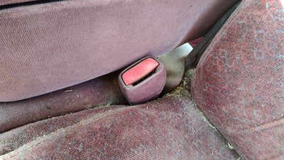 1998 Buick Lesabre Driver Left Front Seat Belt Buckle Receiver Oem Red