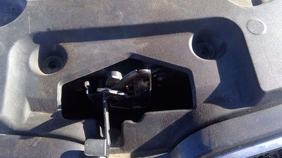 2007-2009 Pontiac Torrent Hood Latch Assembly With Bracket Oem 89025456
