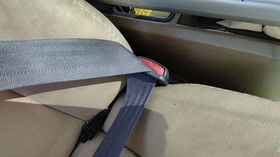 2000-04 Volvo V70 Xc Passenger Right Front Seat Belt Buckle Receiver Beige B951