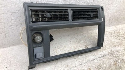 1986-1994 Chevy S10 Blazer Trim Bezel Around Radio Surround Dash Panel Oem Black