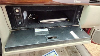 95-02 Cadillac Eldorado Glove Box Assembly Complete Door With Latch Shale 155